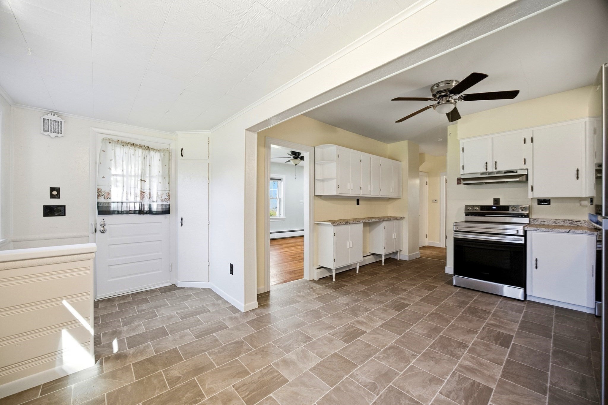 114 Quaboag St, Warren, MA, 114 Quaboag St, Warren, MA Photo #8