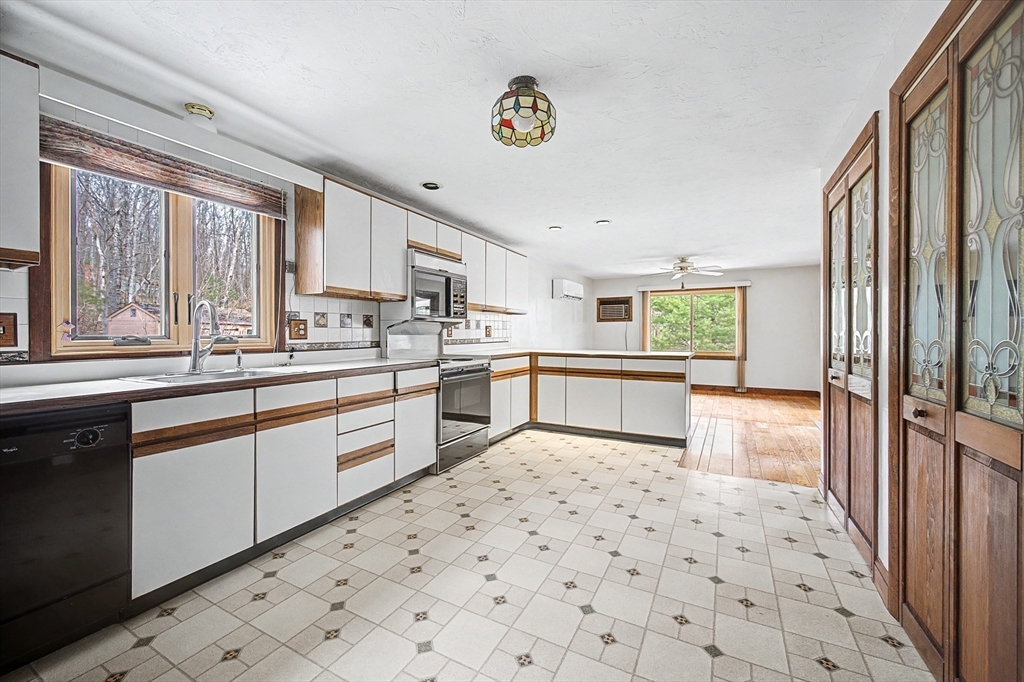 215 North St, Upton, MA, 215 North St, Upton, MA Photo #7