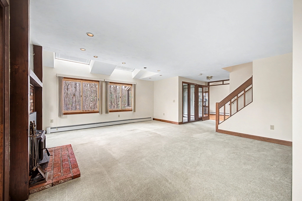 215 North St, Upton, MA, 215 North St, Upton, MA Photo #11