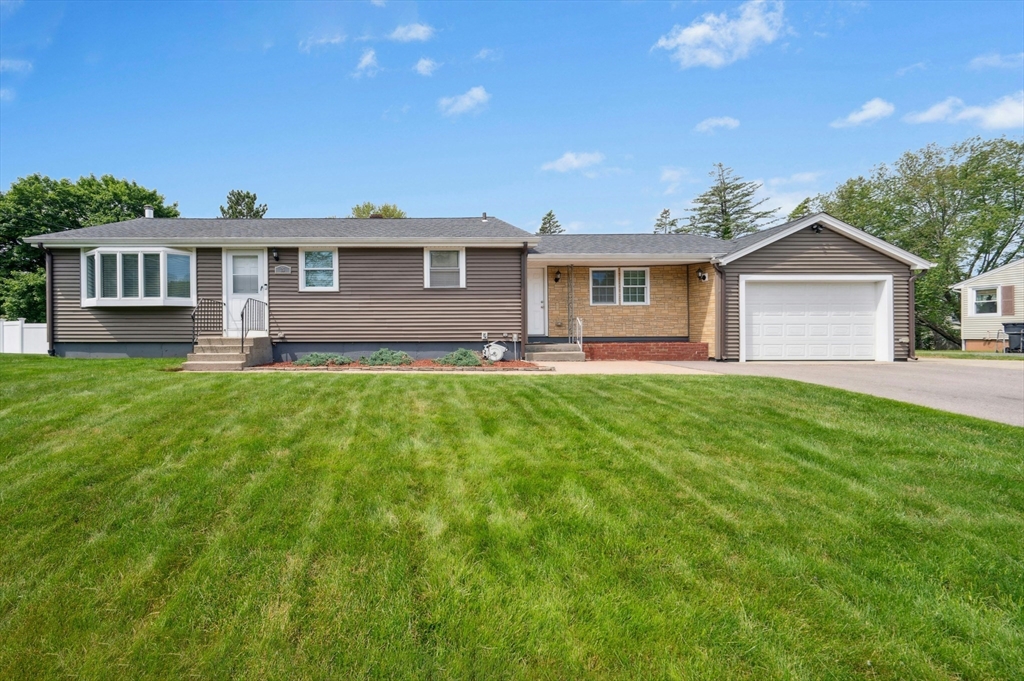 26 Falmouth Dr