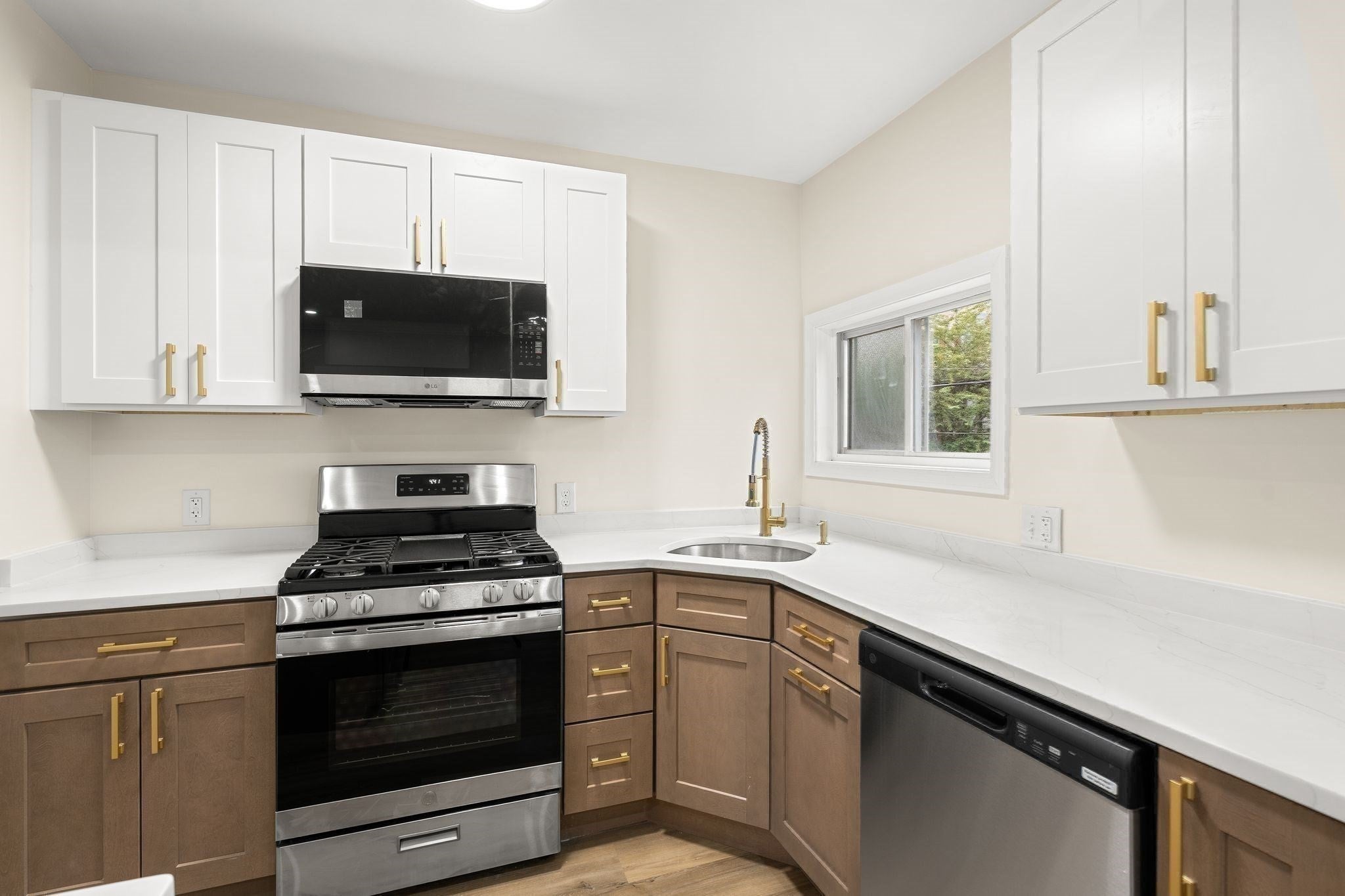 376 N Underwood St, Fall River, MA, 376 N Underwood St, Fall River, MA Photo #25