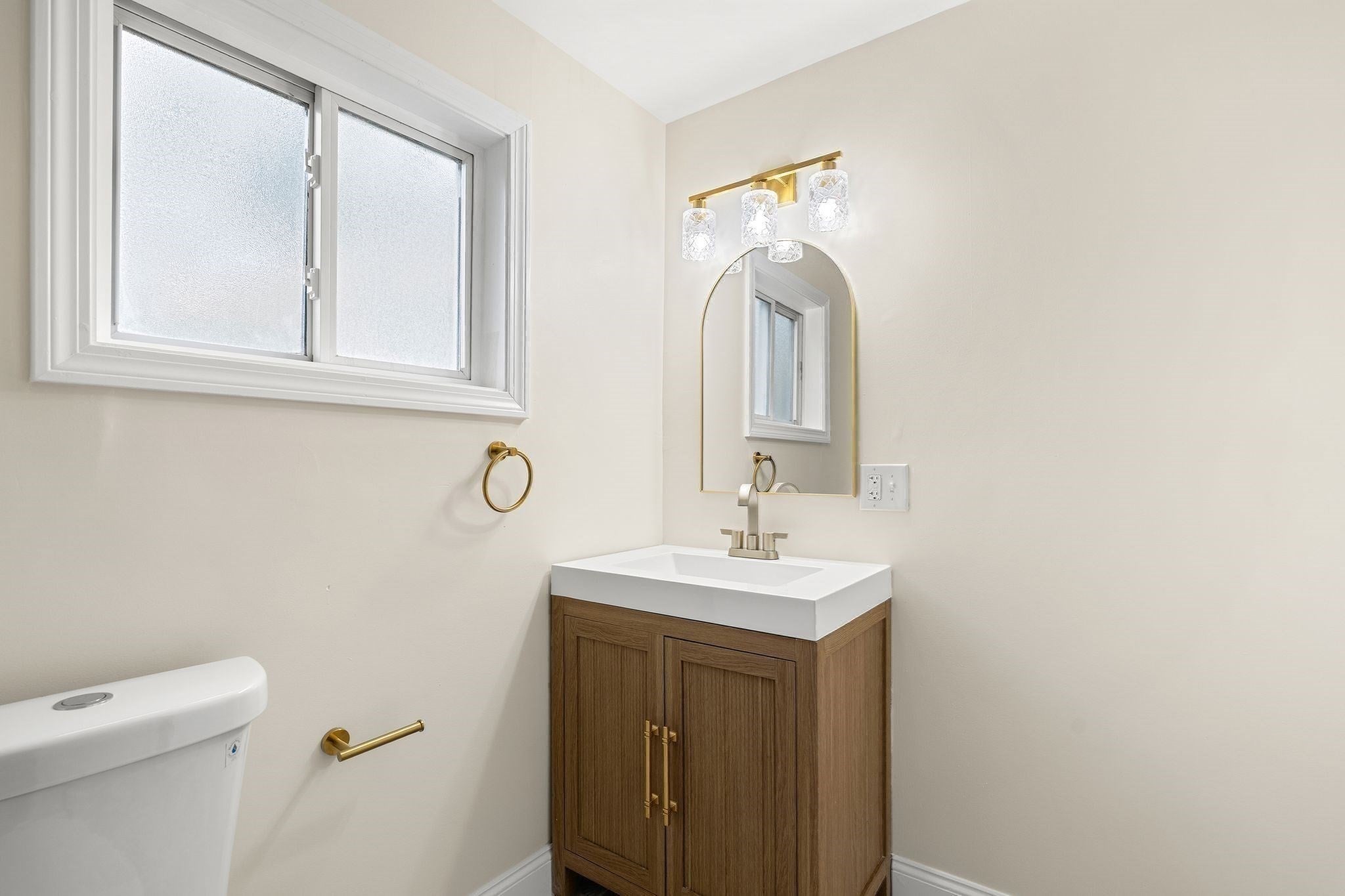 376 N Underwood St, Fall River, MA, 376 N Underwood St, Fall River, MA Photo #16
