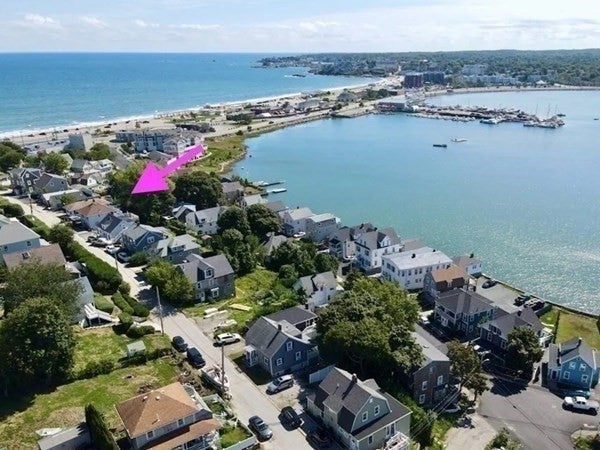16 Hillside Rd
