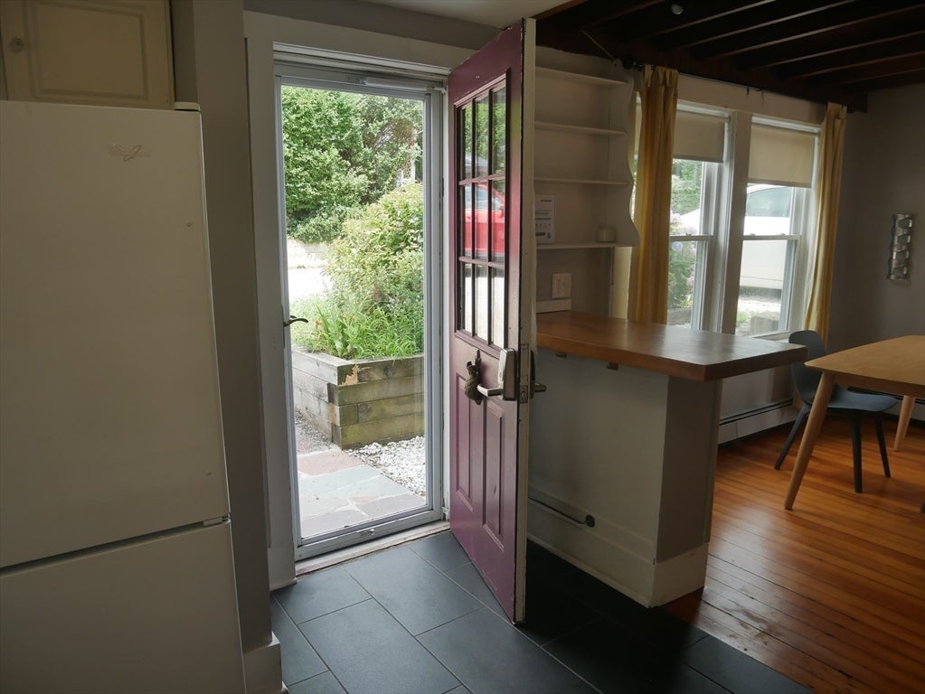 16 Hillside Rd