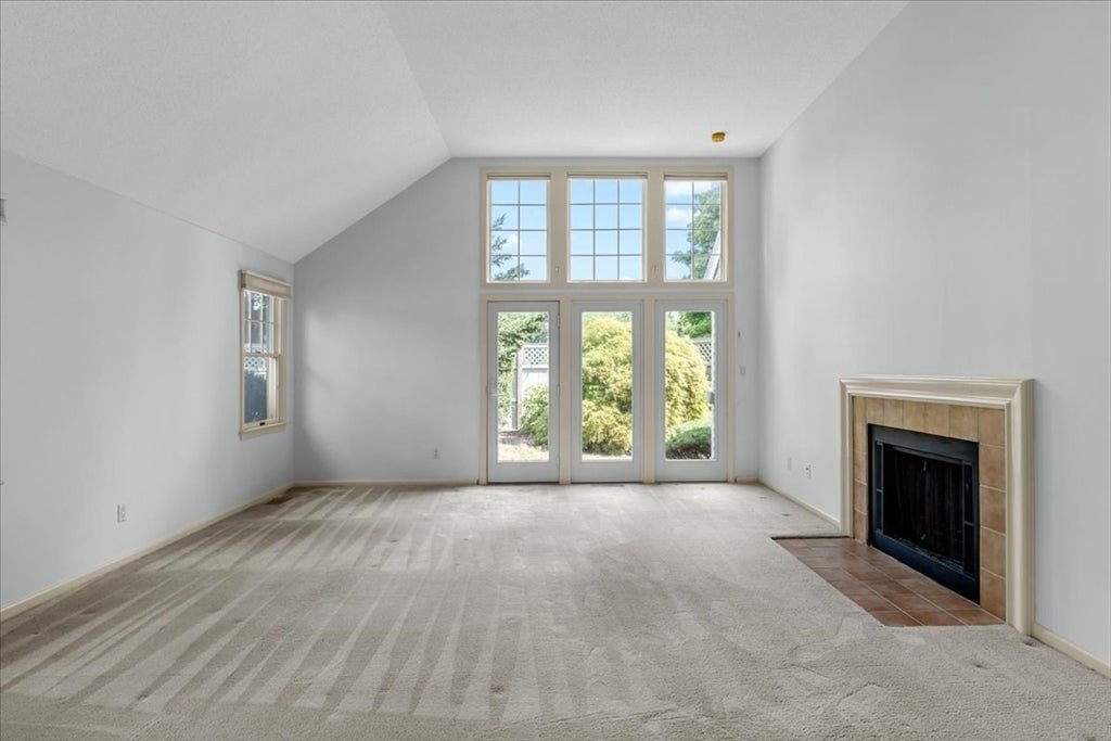 56 Floret Cir 56