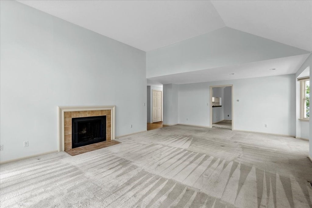 56 Floret Cir 56