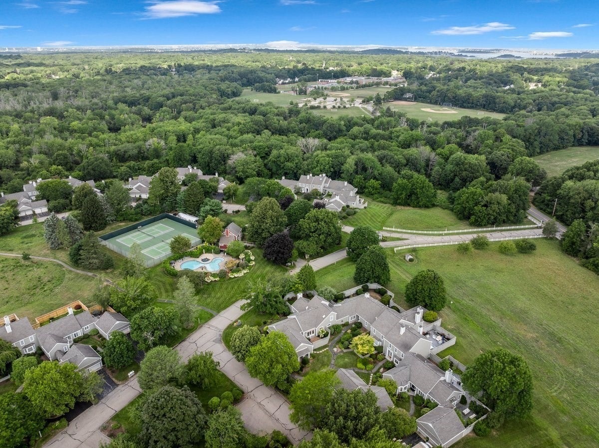 56 Floret Cir #56, Hingham, MA, 56 Floret Cir #56, Hingham, MA Photo #25