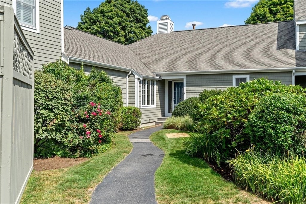 Photo of 56 Floret Cir, Hingham, MA