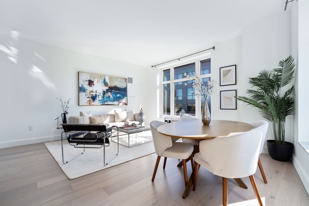 100 Lovejoy Wharf PH 1B