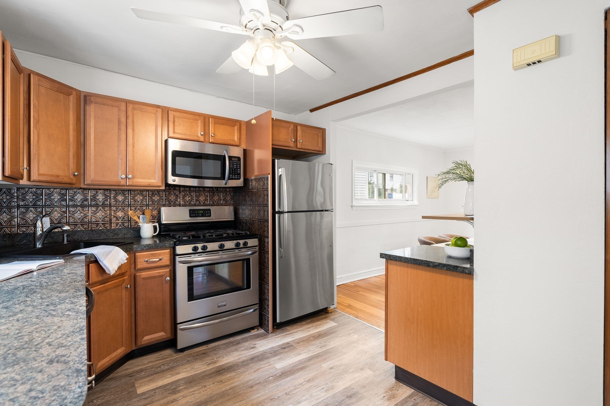 94 Hibbert St, Arlington, MA Photo #16
