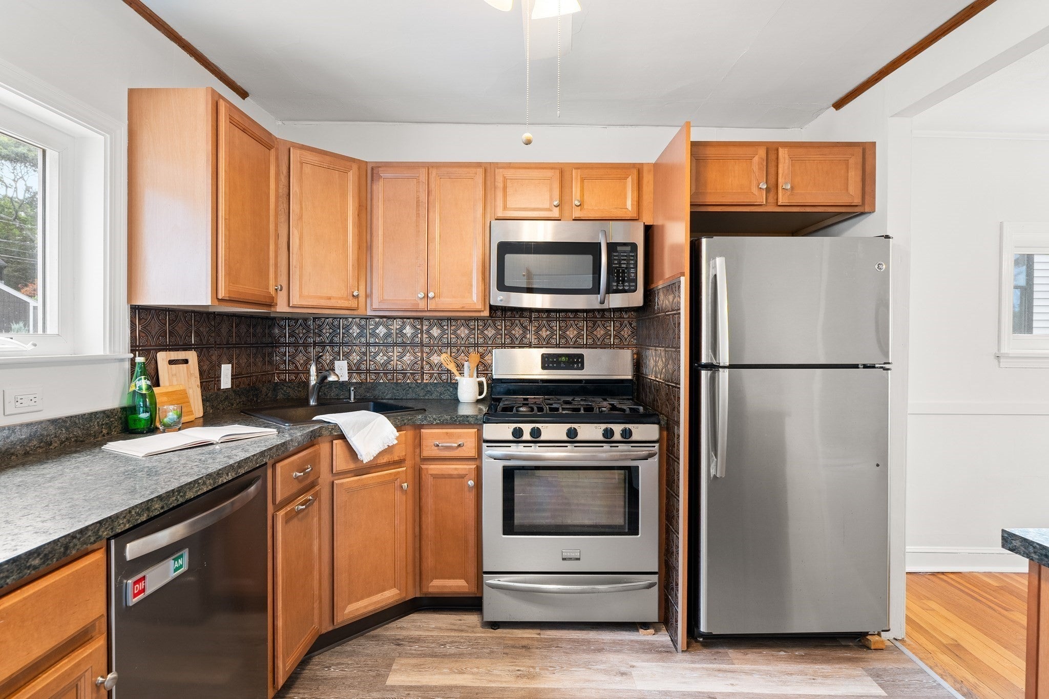 94 Hibbert St, Arlington, MA Photo #14