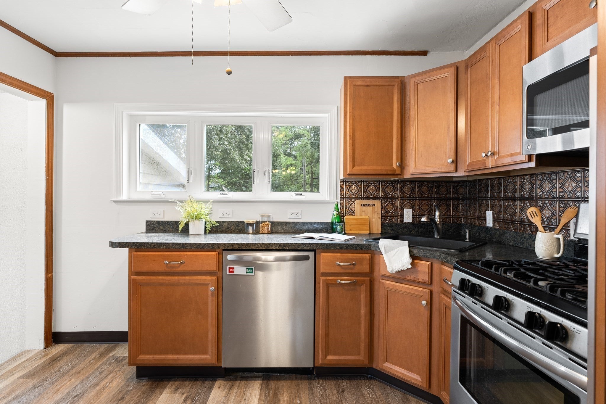 94 Hibbert St, Arlington, MA Photo #17
