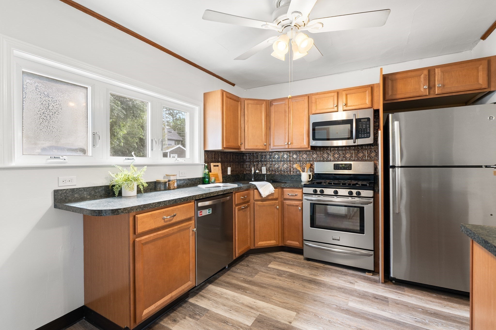 94 Hibbert St, Arlington, MA Photo #15
