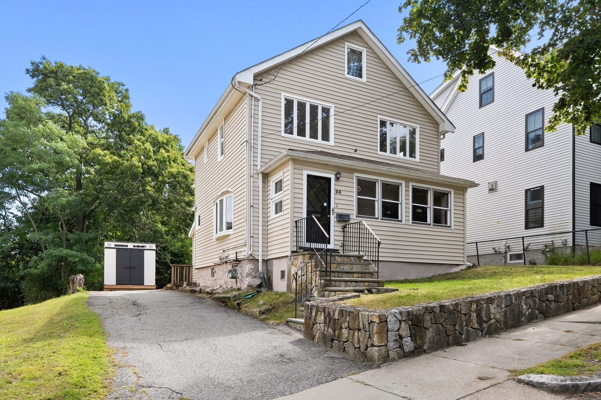 94 Hibbert St, Arlington, MA Photo #2