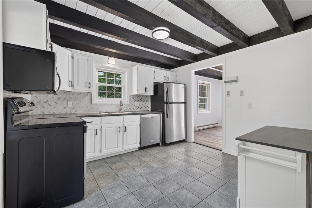37 Breakneck Rd