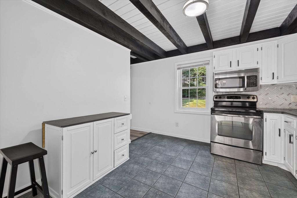 37 Breakneck Rd