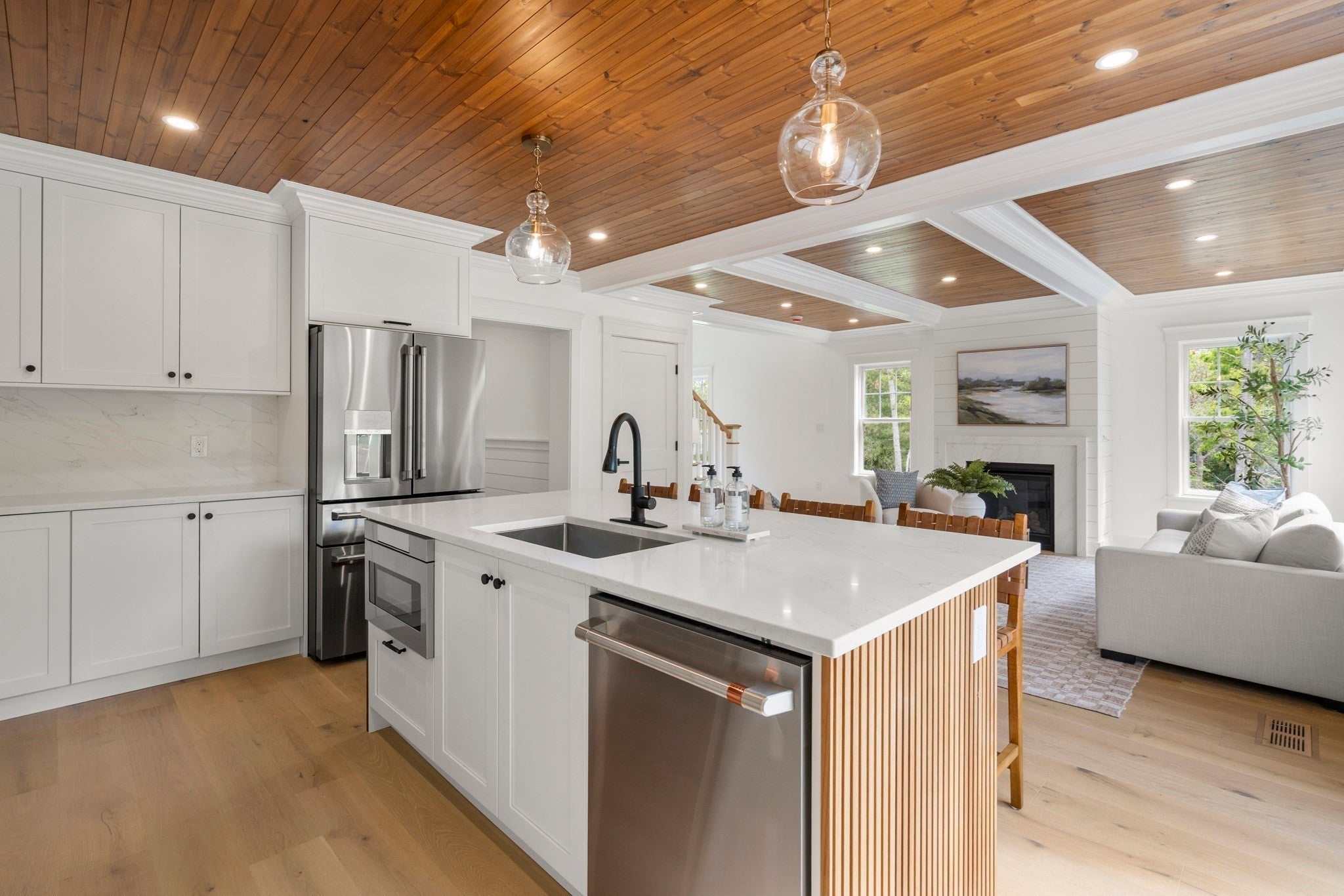 10 Laurel Ln