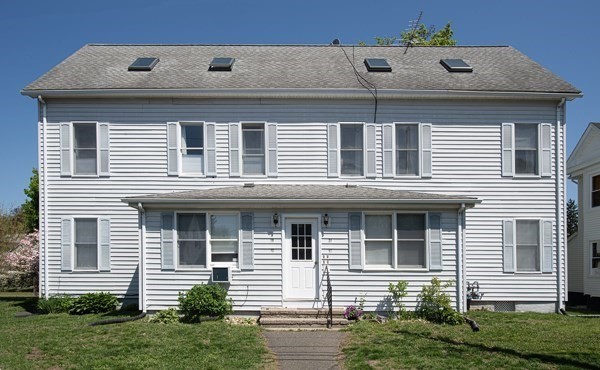 21 Mount Tom Ave 21