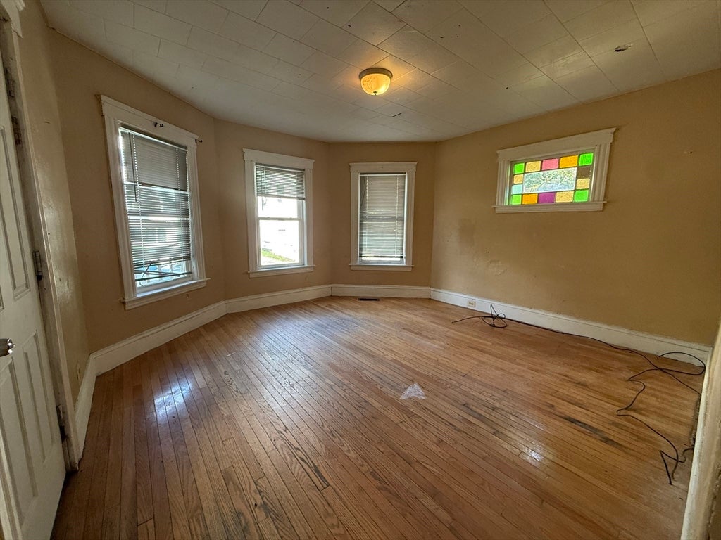52 Crystal St #1, Worcester, MA, 52 Crystal St #1, Worcester, MA Photo #2
