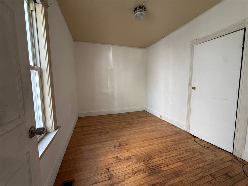52 Crystal St #1, Worcester, MA, 52 Crystal St #1, Worcester, MA Photo #6