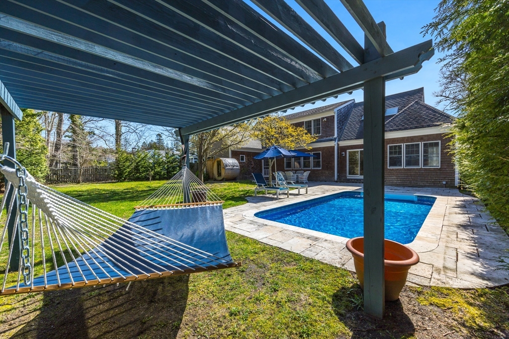 Barnstable, Massachusetts 02655, United States, 4 Bedrooms Bedrooms, ,3 BathroomsBathrooms,Residential,Pending,131642