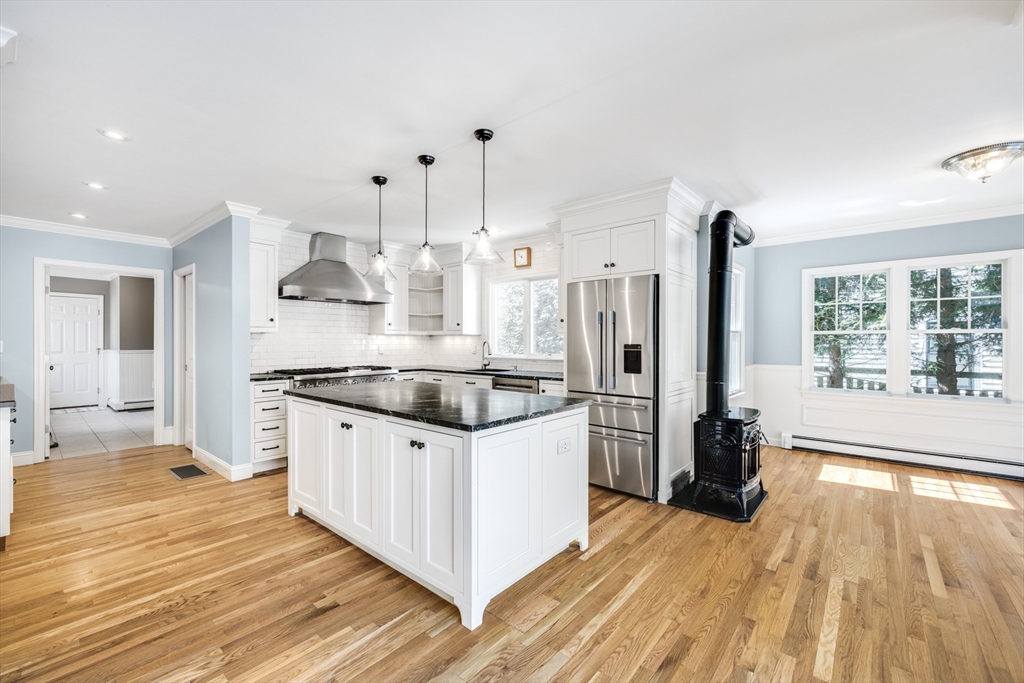 Barnstable, Massachusetts 02655, United States, 4 Bedrooms Bedrooms, ,3 BathroomsBathrooms,Residential,Pending,131642