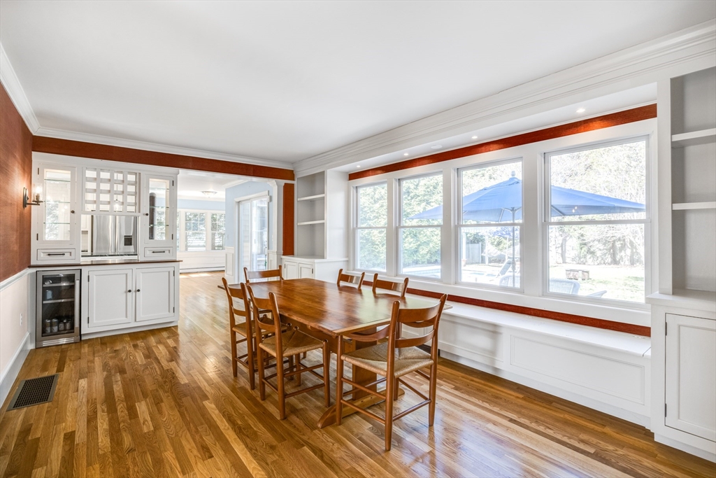 Barnstable, Massachusetts 02655, United States, 4 Bedrooms Bedrooms, ,3 BathroomsBathrooms,Residential,Pending,131642