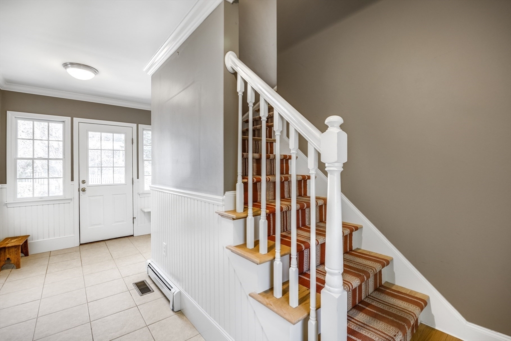 Barnstable, Massachusetts 02655, United States, 4 Bedrooms Bedrooms, ,3 BathroomsBathrooms,Residential,Pending,131642