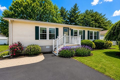 Photo of 4 Trailwood Drive, Bridgewater, MA 02324 (MLS # 73542443)