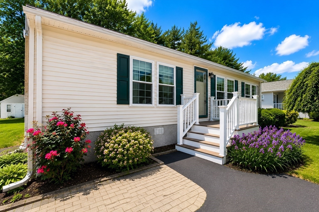 4 Trailwood Drive