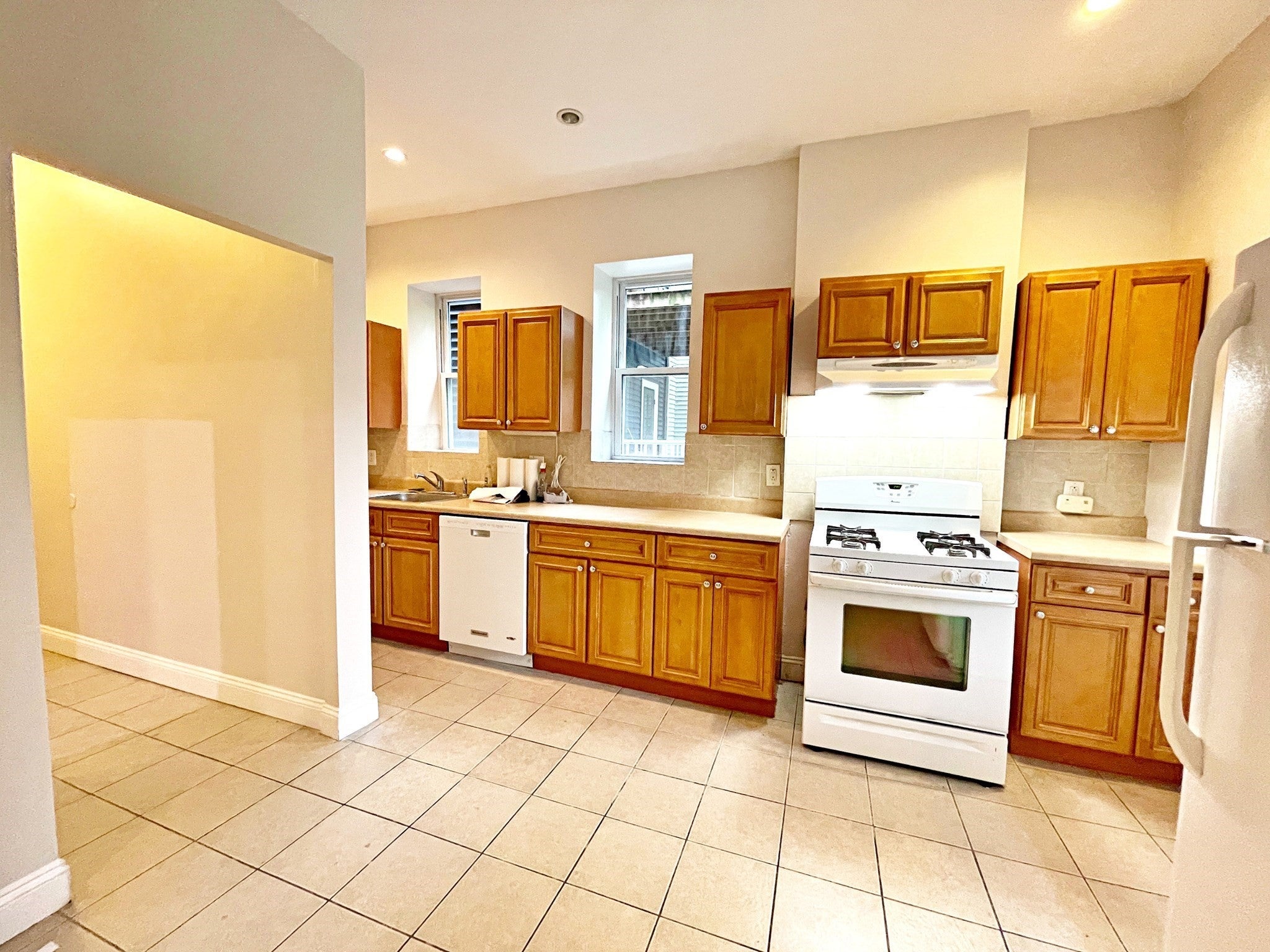 92 Webster St 1