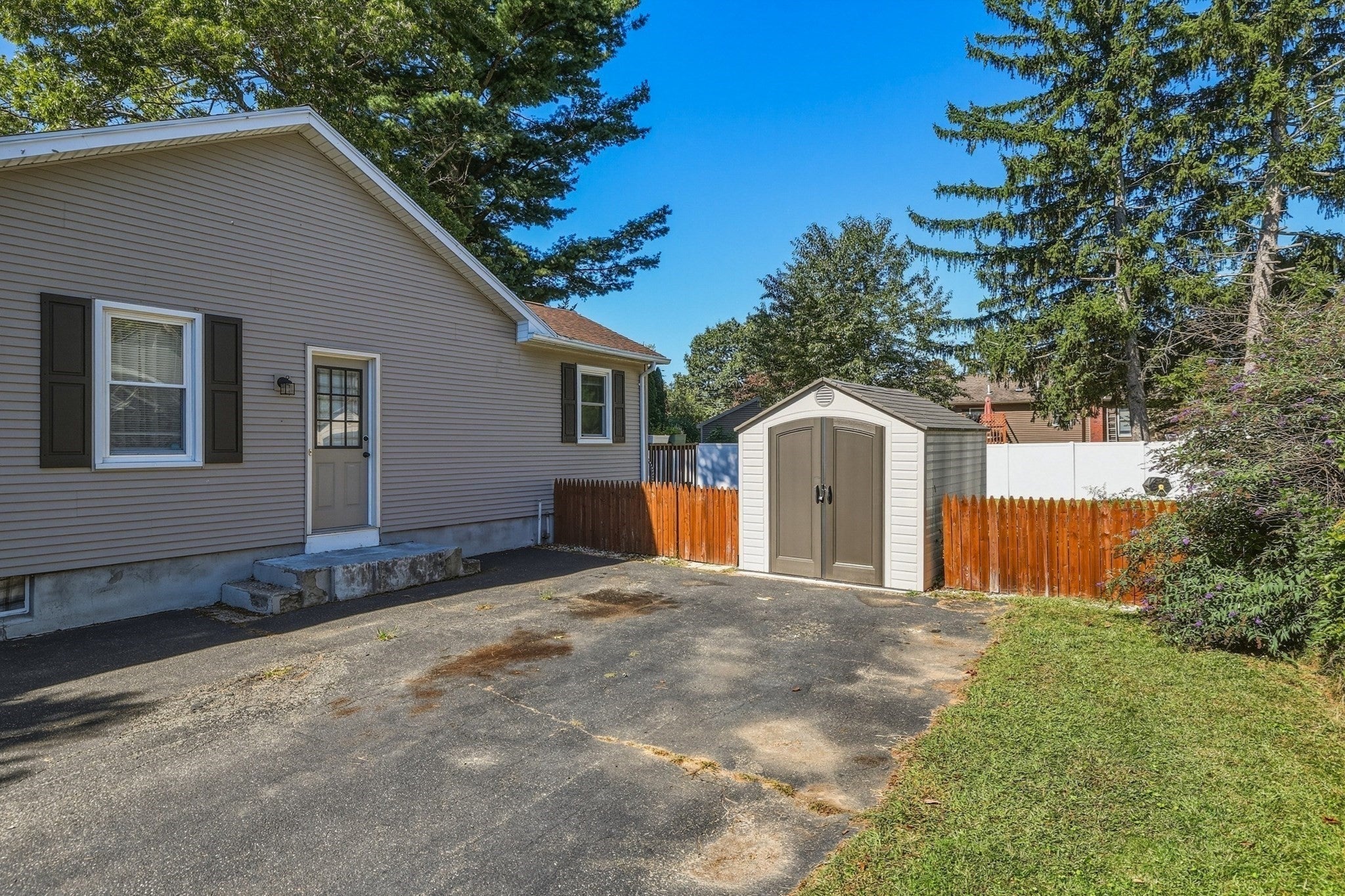 49 Crest St, Ludlow, MA, 49 Crest St, Ludlow, MA Photo #31