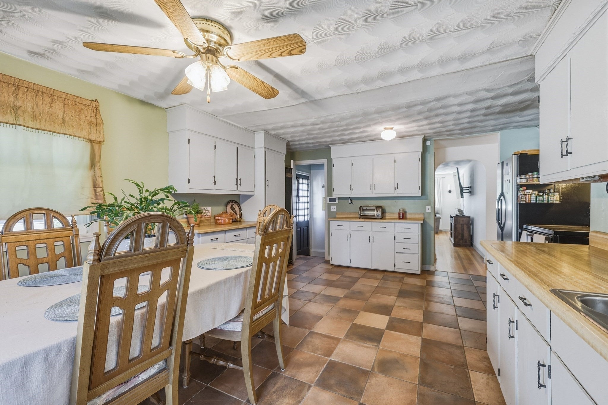 49 Crest St, Ludlow, MA, 49 Crest St, Ludlow, MA Photo #7