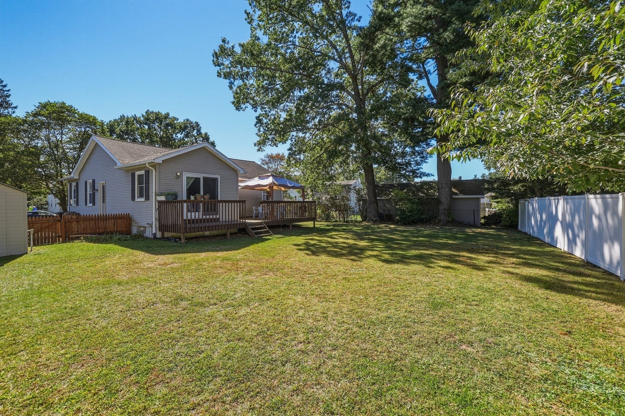 49 Crest St, Ludlow, MA, 49 Crest St, Ludlow, MA Photo #2