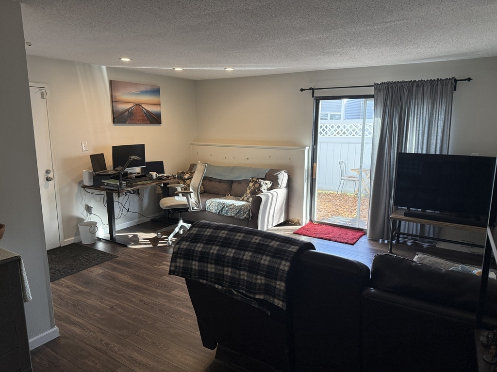 51 Village Brook Lane 16