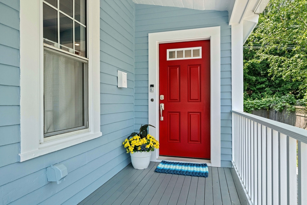 37 Devereux St