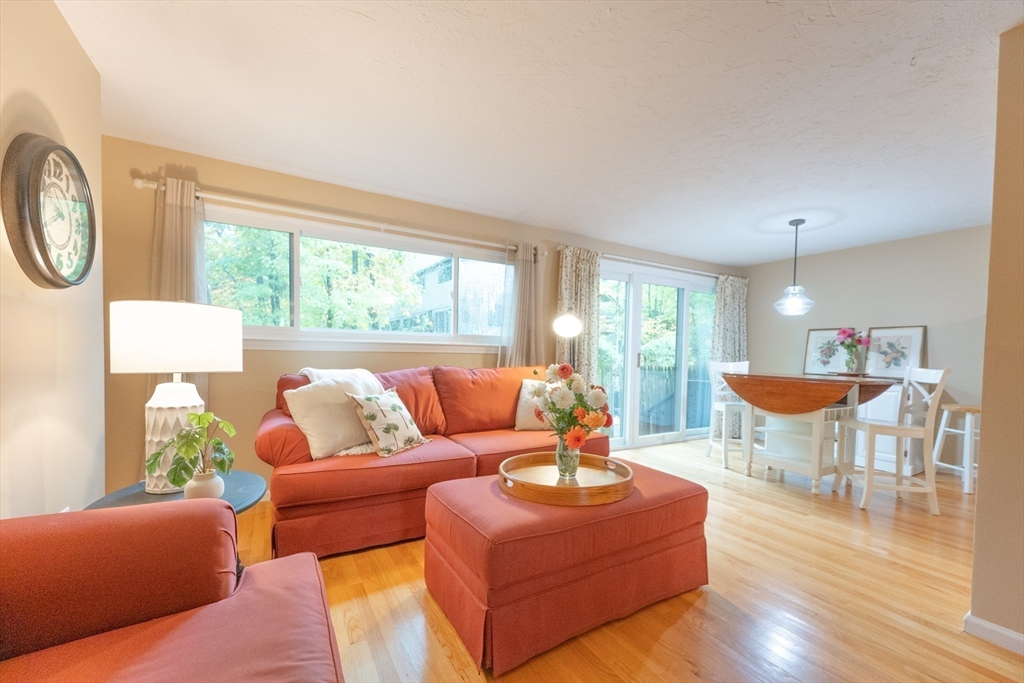 277 Meeting House Path 277