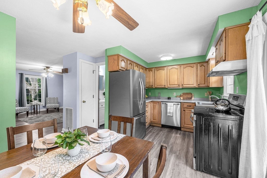 16 Corey Colonial #16, Agawam, MA, 16 Corey Colonial #16, Agawam, MA Photo #9