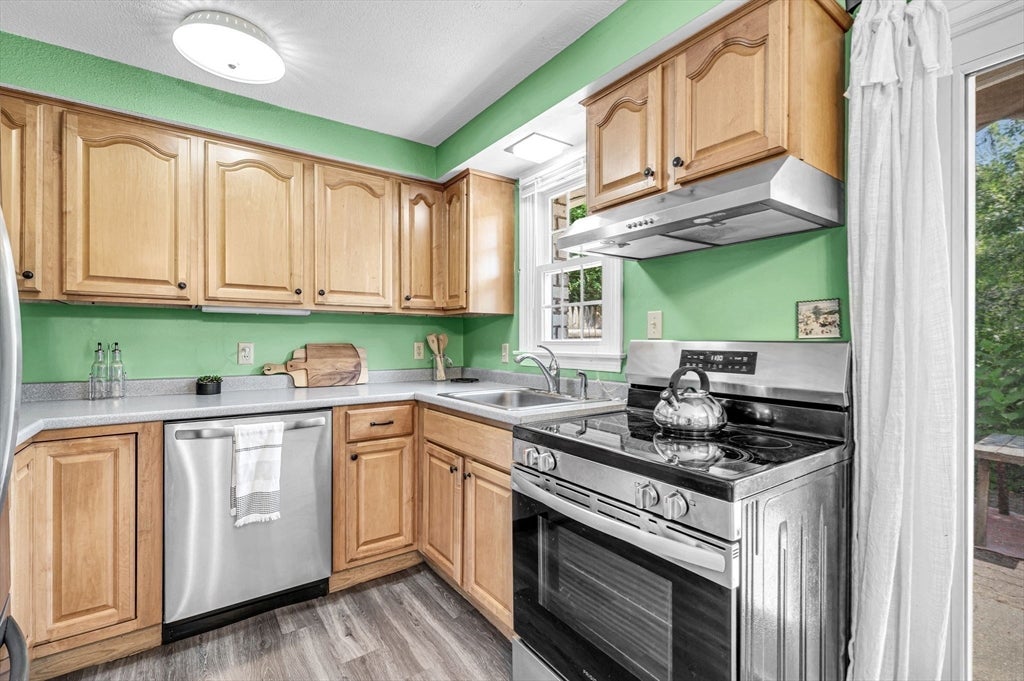 16 Corey Colonial #16, Agawam, MA, 16 Corey Colonial #16, Agawam, MA Photo #11