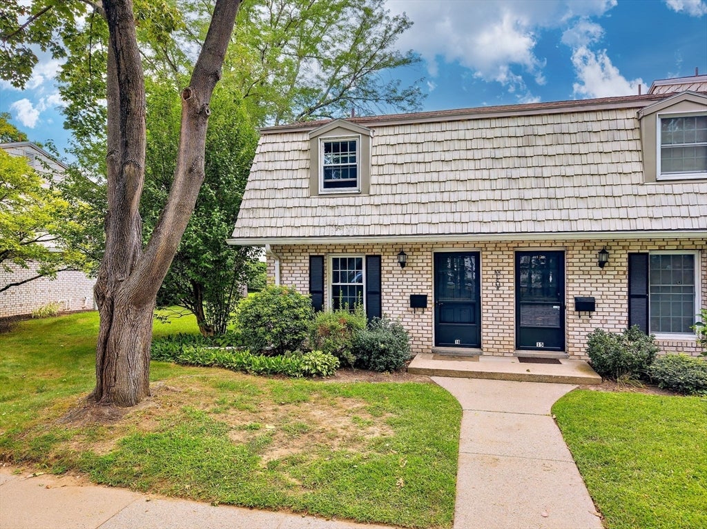 16 Corey Colonial #16, Agawam, MA, 16 Corey Colonial #16, Agawam, MA Photo #2