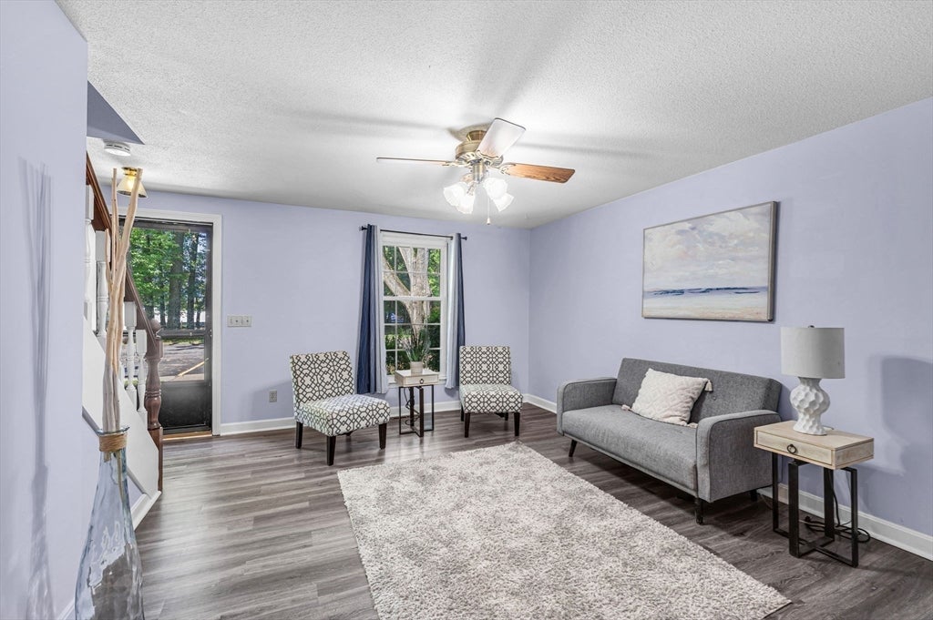 16 Corey Colonial #16, Agawam, MA, 16 Corey Colonial #16, Agawam, MA Photo #6