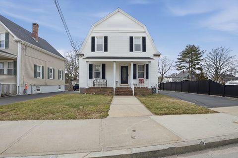 203 S Main St Acushnet MA 02743