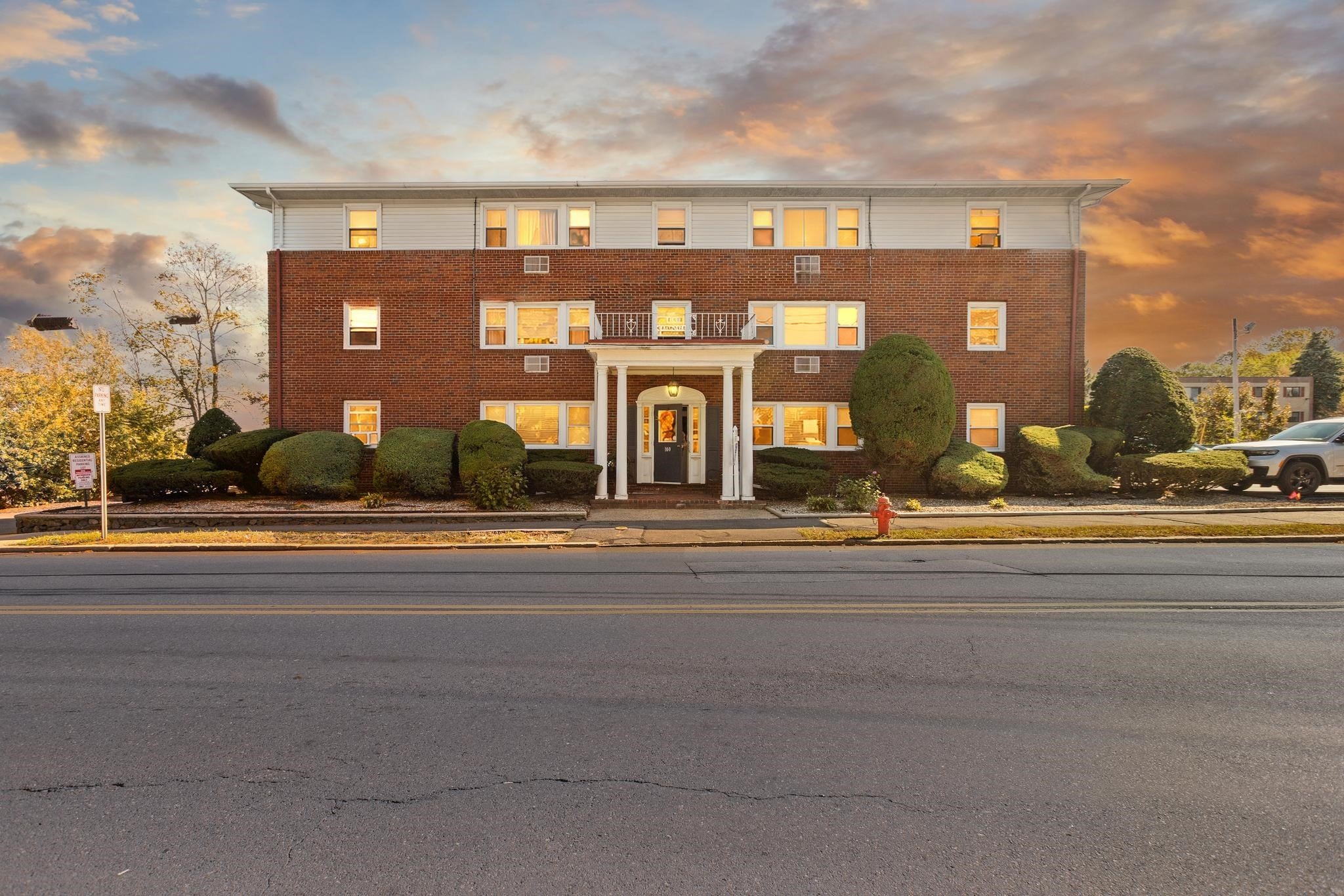 Photo of 100 Magnolia Ave, Lynn, MA
