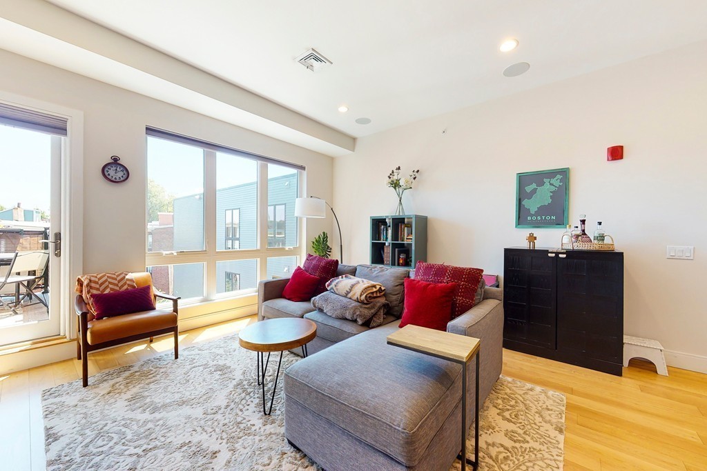 488 Dorchester Avenue 4H