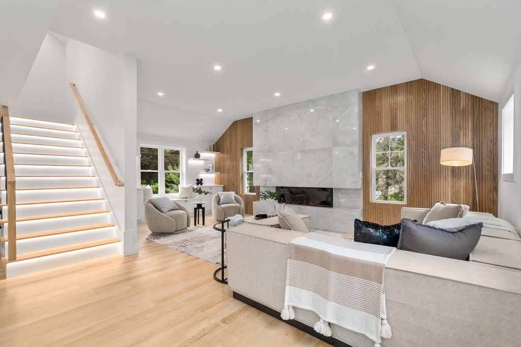 32 Deerfield