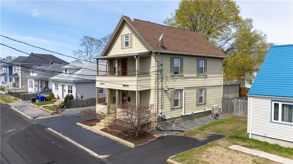 54 Harris St