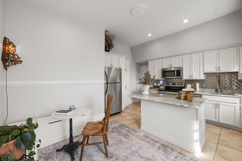 14 Everett St 6