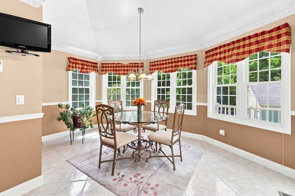 10 Edna Cir, Freetown, MA, 10 Edna Cir, Freetown, MA Photo #13