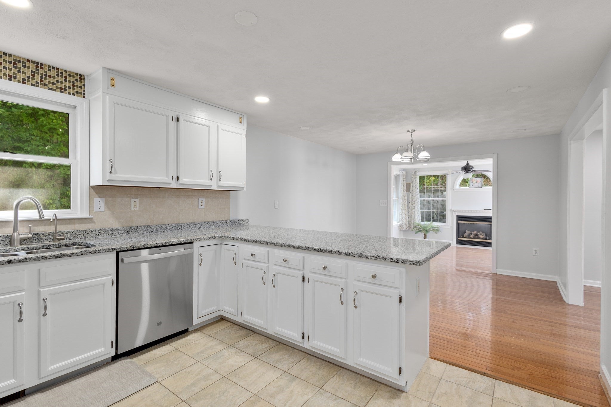 20 Hatikva Way, Chelmsford, MA, 20 Hatikva Way, Chelmsford, MA Photo #11