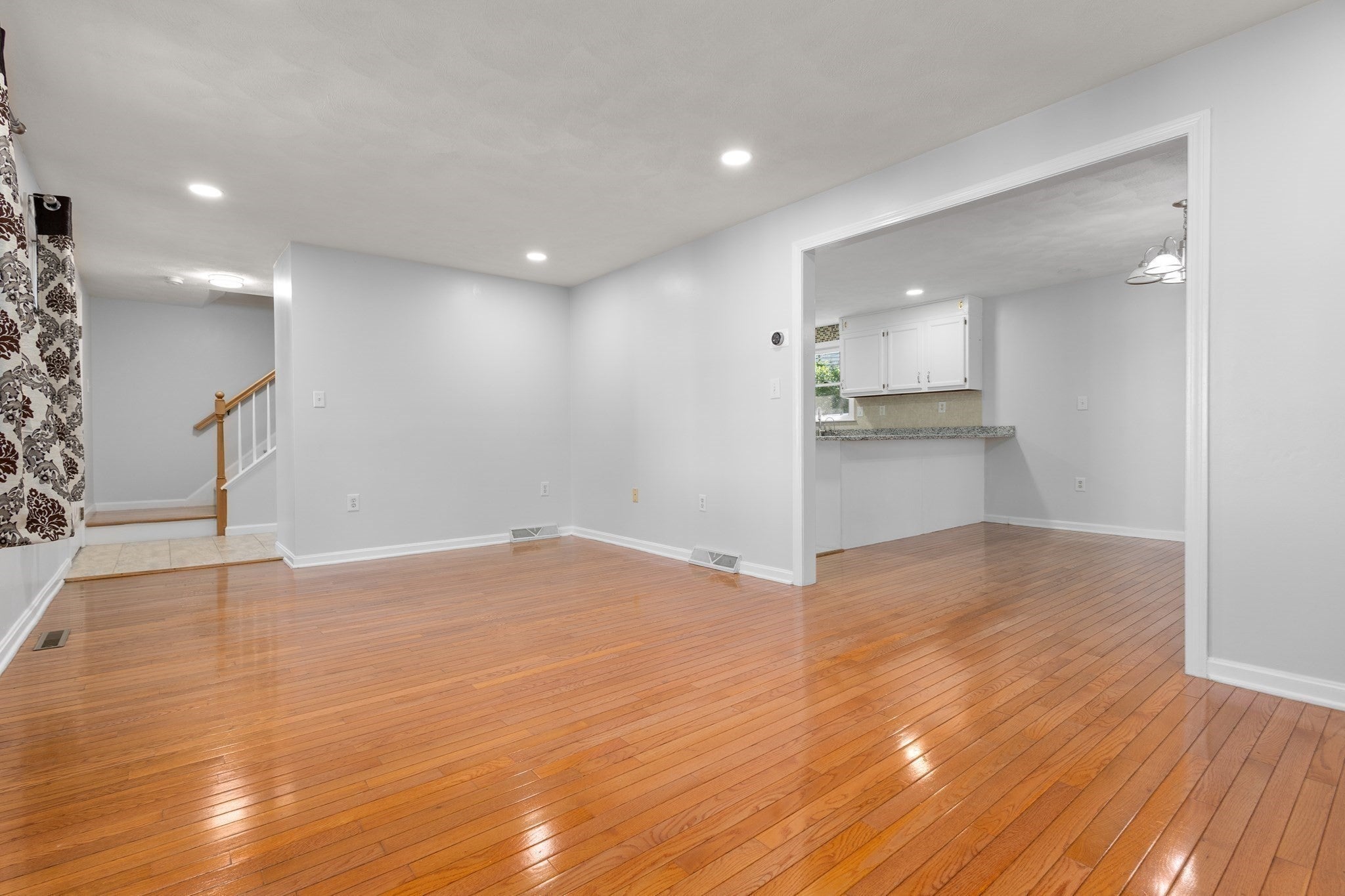 20 Hatikva Way, Chelmsford, MA, 20 Hatikva Way, Chelmsford, MA Photo #6